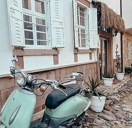 La Luna Cunda Hotel *
