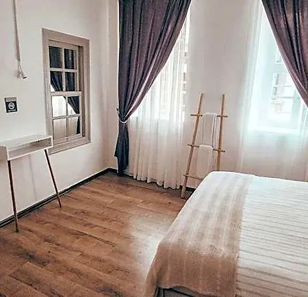 Hotel La Luna Cunda *